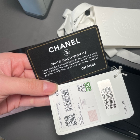 Chanel Flap Card Holder - Picture 11 of 11